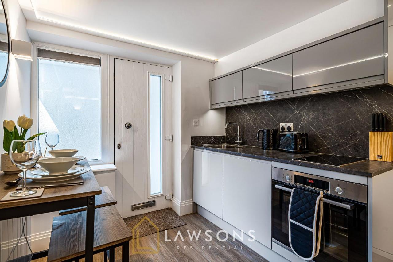 Cosy Living By Lawsons Apartment Windsor Exterior photo