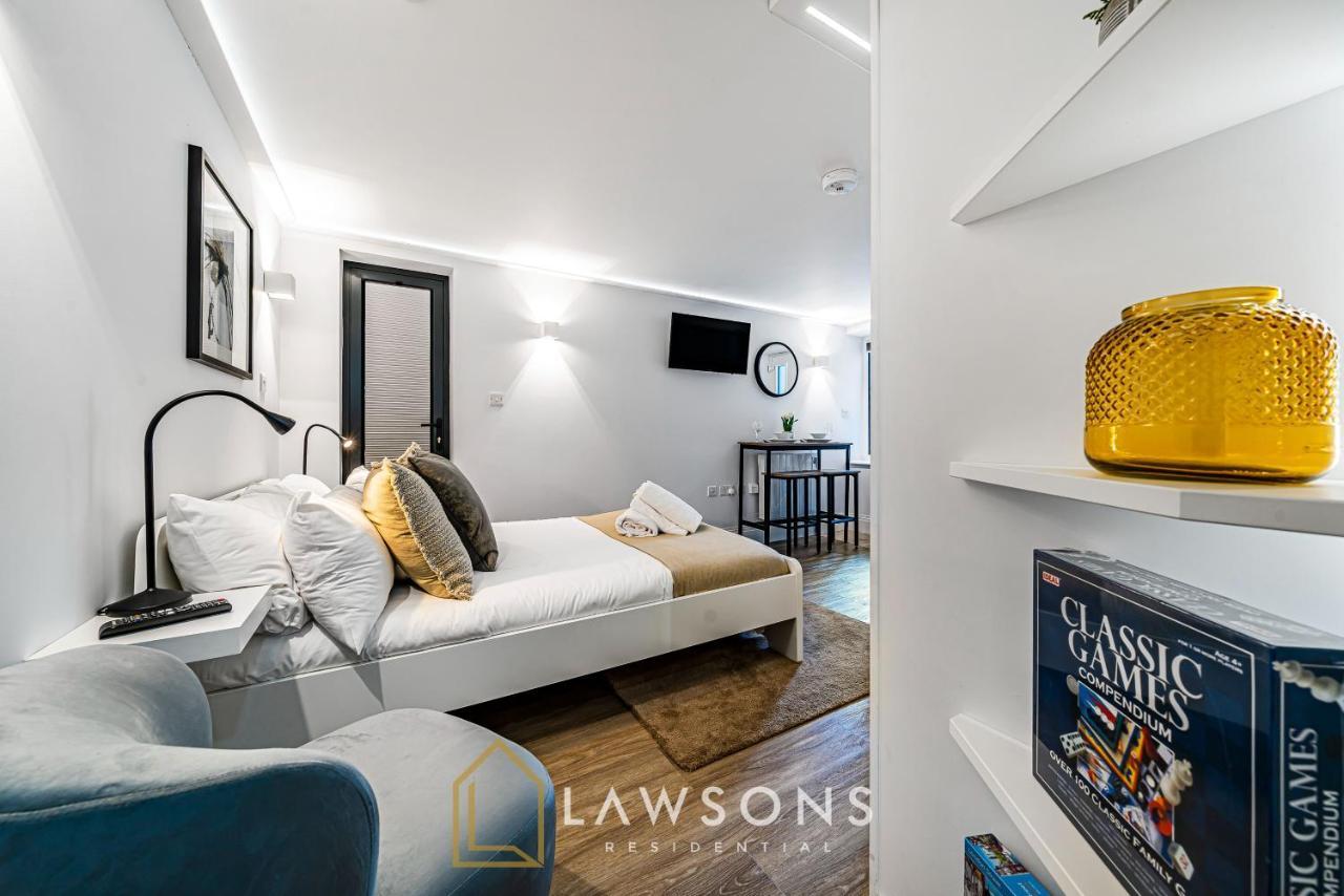 Cosy Living By Lawsons Apartment Windsor Exterior photo